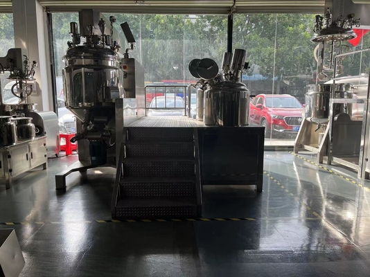 5000L Shampoo Cosmetic Emulgifier Mixer Machine Uniwersalny 3000R / min