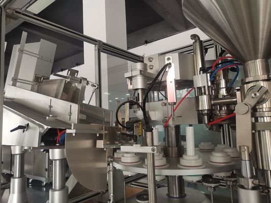8000BPH Aluminiowa maszyna do składania i zamykania rur do rur kompozytowych