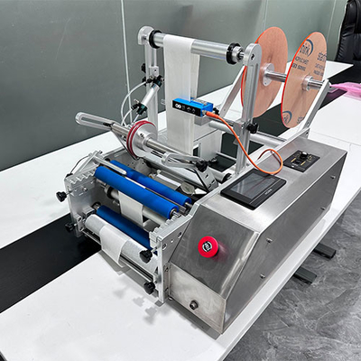 Półautomatyczna maszyna do etykietowania PLC 220V 50HZ Moc Materiał ze stali nierdzewnej